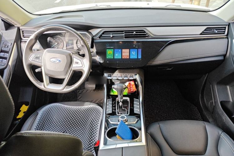 Used Ford Territory 2019 EcoBoost 145 CVT Platinum Edition China VI compliant Center Console
