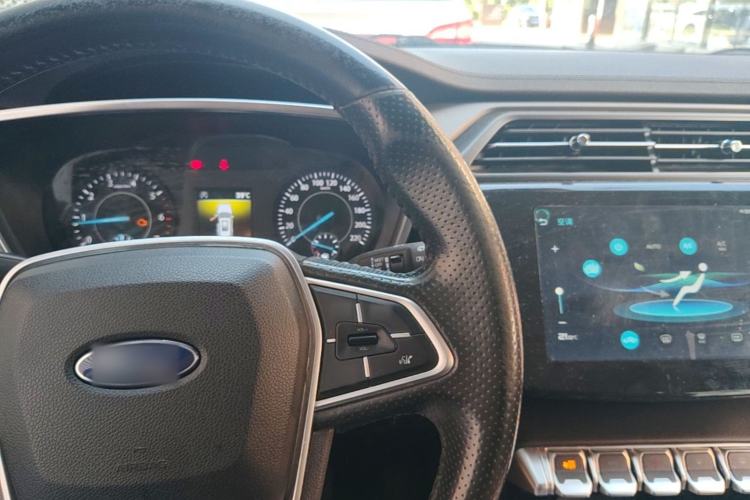 Used Ford Territory 2019 EcoBoost 145 CVT Platinum Edition China VI compliant Center Console