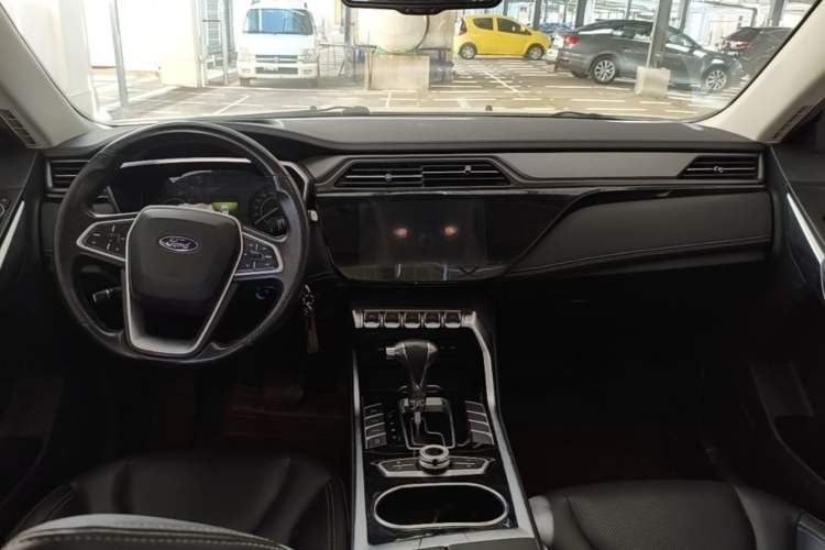 Used Ford Territory 2019 EcoBoost 145 CVT Platinum Edition China VI compliant Center Console