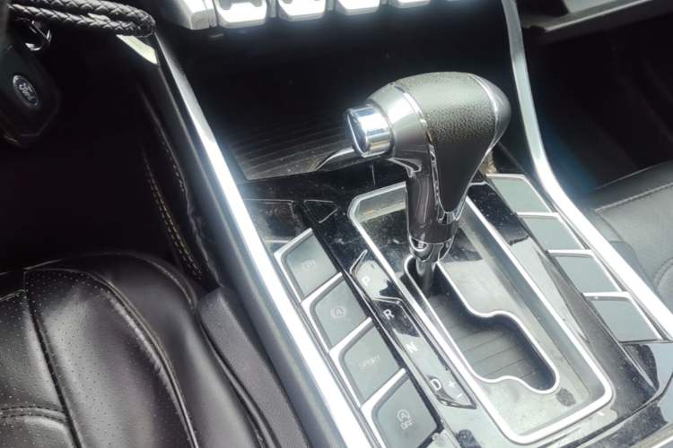 Used Ford Territory 2019 EcoBoost 145 CVT Platinum Edition China VI compliant Gear Lever