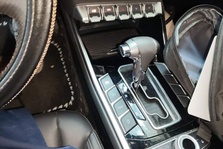 Used Ford Territory 2019 EcoBoost 145 CVT Platinum Edition China VI compliant Gear Lever