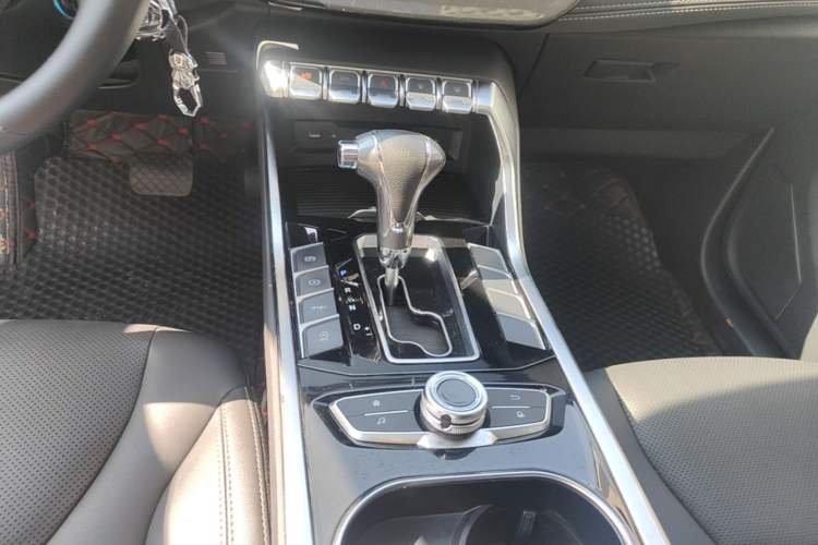 Used Ford Territory 2019 EcoBoost 145 CVT Platinum Edition China VI compliant Gear Lever