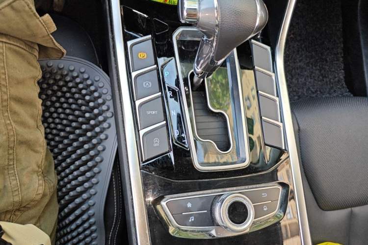 Used Ford Territory 2019 EcoBoost 145 CVT Platinum Edition China VI compliant Gear Lever