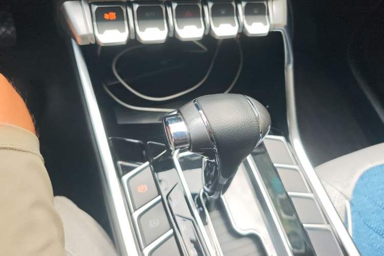 Used Ford Territory 2019 EcoBoost 145 CVT Platinum Edition China VI compliant Gear Lever