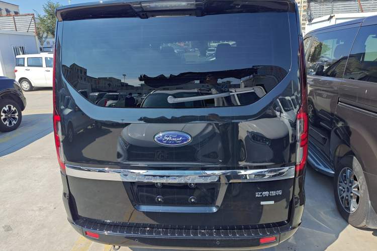 Used Ford Tourneo Custom 2023 2.0T Automatic Comfort Edition Exterior 4