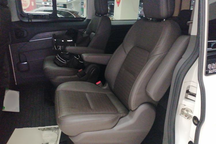 Used Ford Tourneo Custom 2023 2.0T Automatic Prestige Edition Left Rear Seat