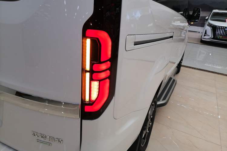 Used Ford Tourneo Custom 2023 2.0T Automatic Prestige Edition Right Rear Taillight