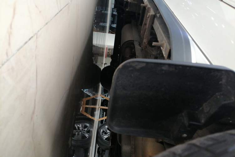 Used Ford Tourneo Custom 2023 2.0T Automatic Prestige Edition Right Side Sill