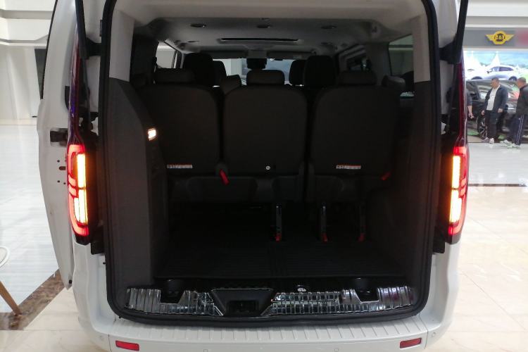 Used Ford Tourneo Custom 2023 2.0T Automatic Prestige Edition Trunk