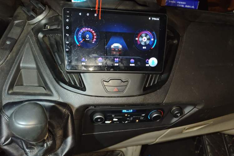 Used Ford Tourneo Custom 2016 2.0T Manual Elite Edition Audio And AC Panel