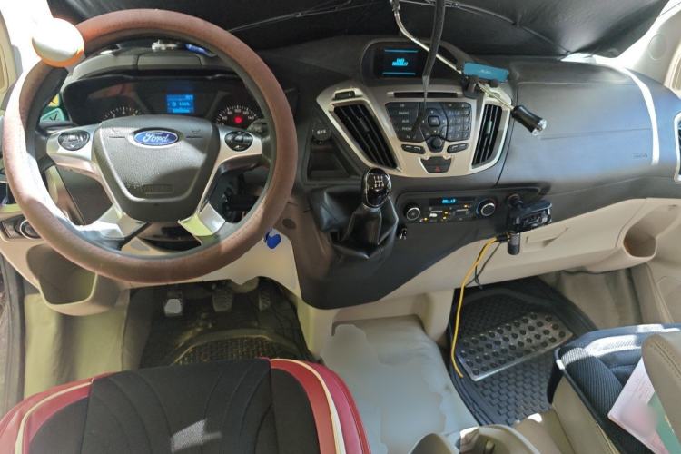 Used Ford Tourneo Custom 2016 2.0T Manual Elite Edition Center Console