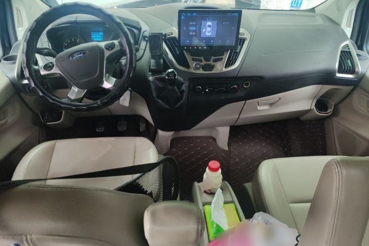 Used Ford Tourneo Custom 2016 2.0T Manual Elite Edition Center Console