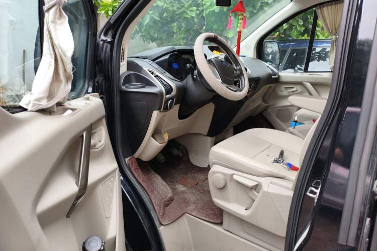 Used Ford Tourneo Custom 2016 2.0T Manual Elite Edition Driver Seat