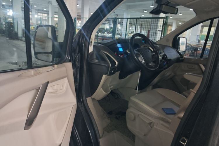 Used Ford Tourneo Custom 2016 2.0T Manual Elite Edition Driver Seat