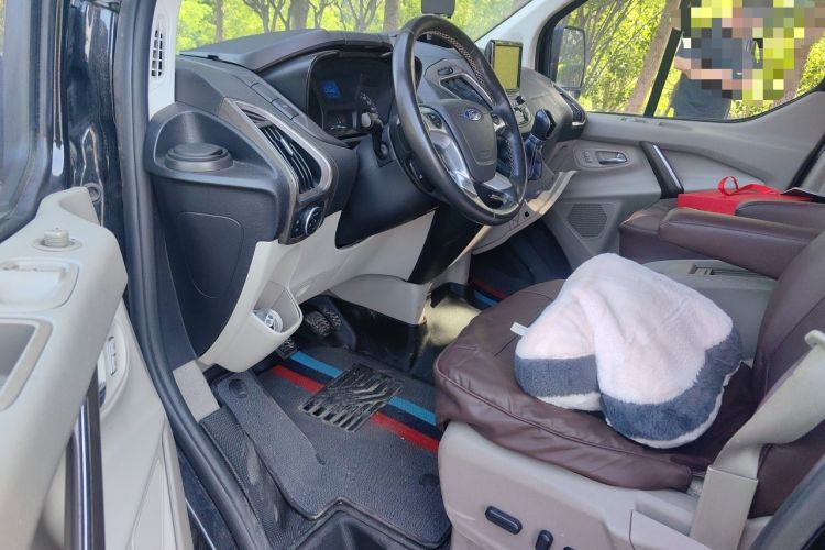 Used Ford Tourneo Custom 2016 2.0T Manual Elite Version Driver Seat