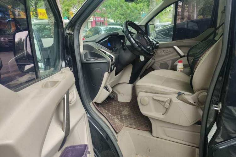 Used Ford Tourneo Custom 2016 2.0T Manual Elite Edition Driver Seat