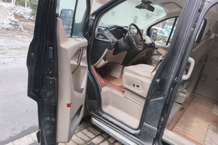 Used Ford Tourneo Custom 2016 2.0T Manual Elite Version Driver Seat