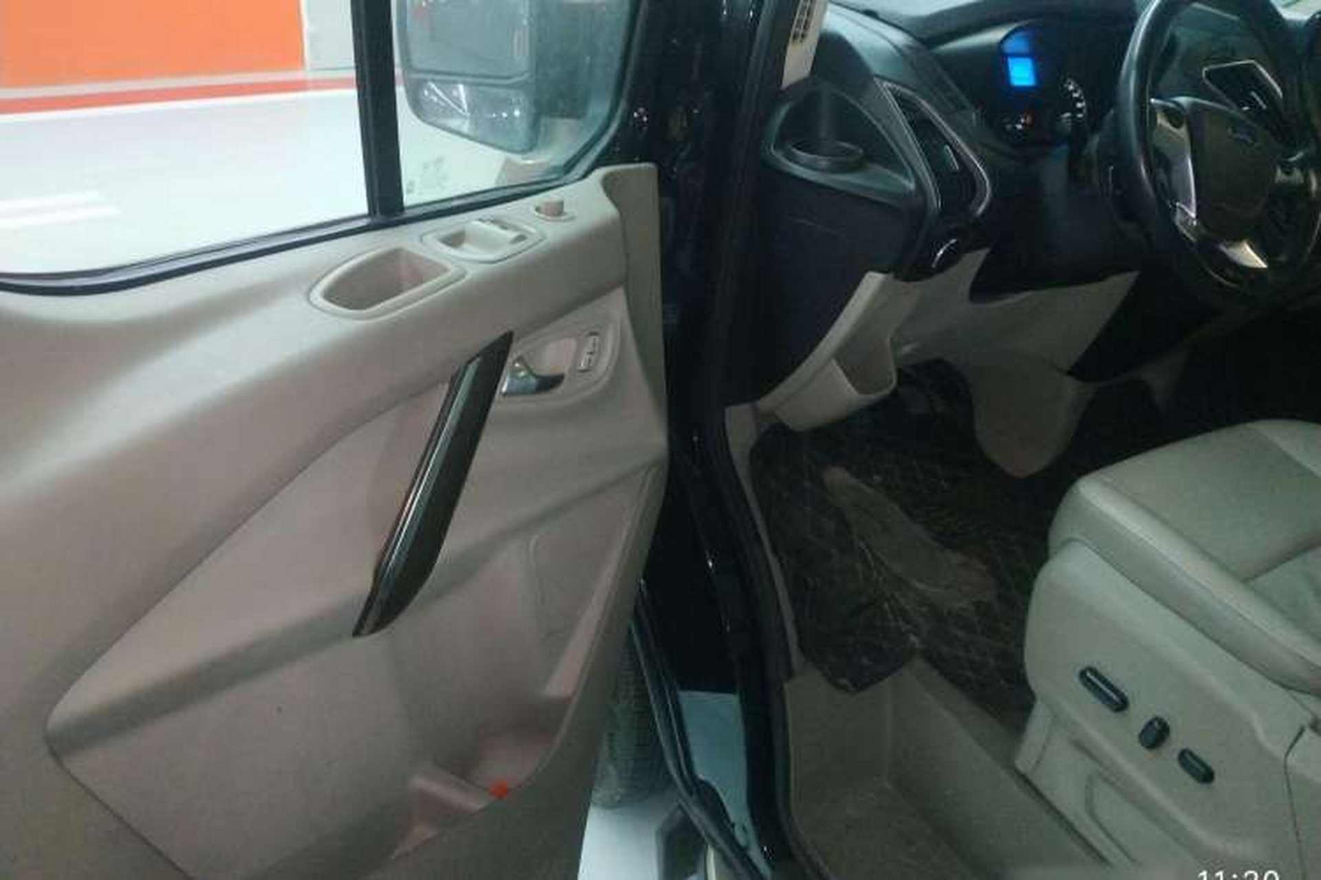Used Ford Tourneo Custom 2016 2.0T Manual Elite Version Driver Seat