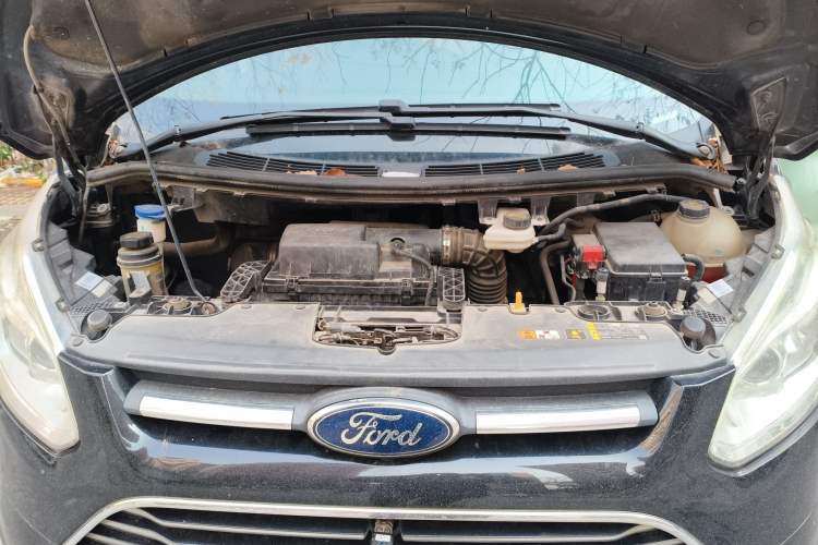 Used Ford Tourneo Custom 2016 2.0T Manual Elite Version Engine Bay