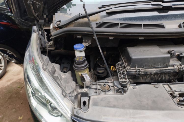 Used Ford Tourneo Custom 2016 2.0T Manual Elite Edition Engine Bay Right