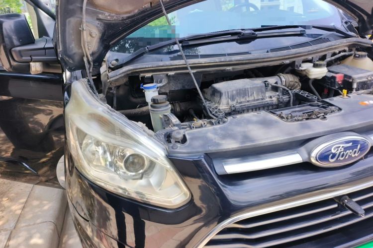 Used Ford Tourneo Custom 2016 2.0T Manual Elite Edition Engine Bay Right