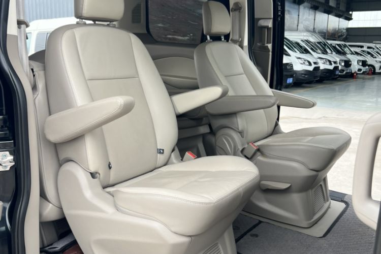 Used Ford Tourneo Custom 2016 2.0T Manual Elite Version Exterior 10