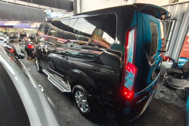 Used Ford Tourneo Custom 2016 2.0T Manual Elite Version Exterior 3