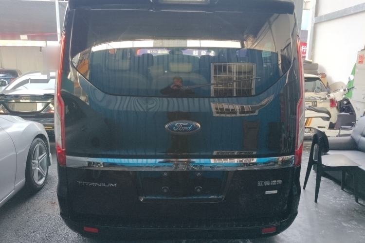 Used Ford Tourneo Custom 2016 2.0T Manual Elite Version Exterior 4