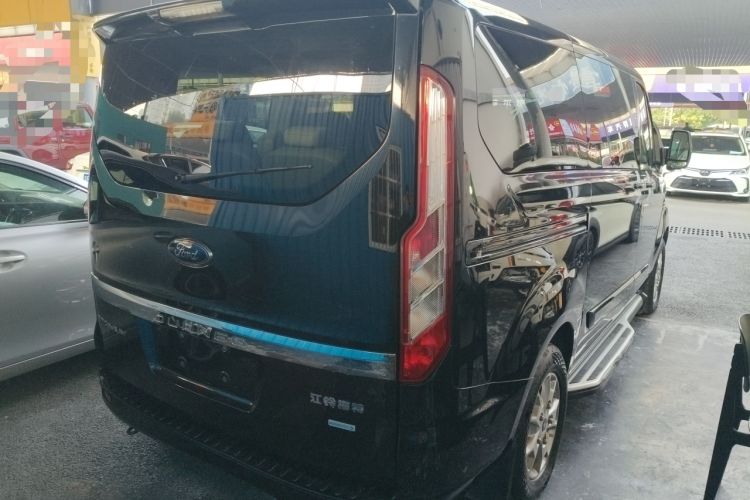 Used Ford Tourneo Custom 2016 2.0T Manual Elite Version Exterior 5
