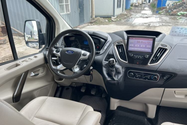 Used Ford Tourneo Custom 2016 2.0T Manual Elite Version Exterior 8