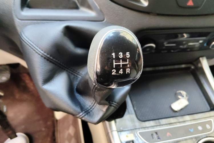 Used Ford Tourneo Custom 2016 2.0T Manual Elite Edition Gear Lever