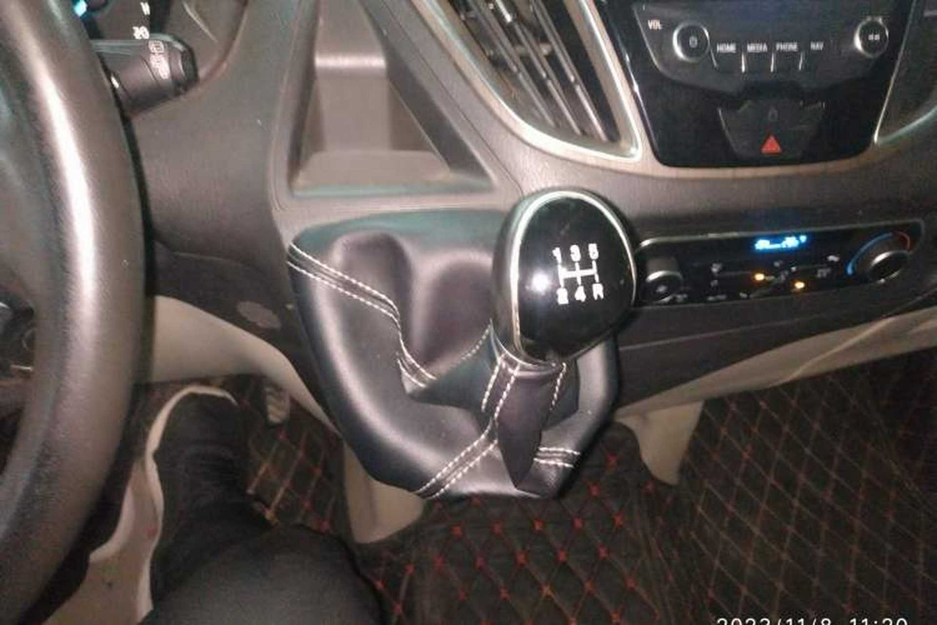 Used Ford Tourneo Custom 2016 2.0T Manual Elite Version Gear Lever