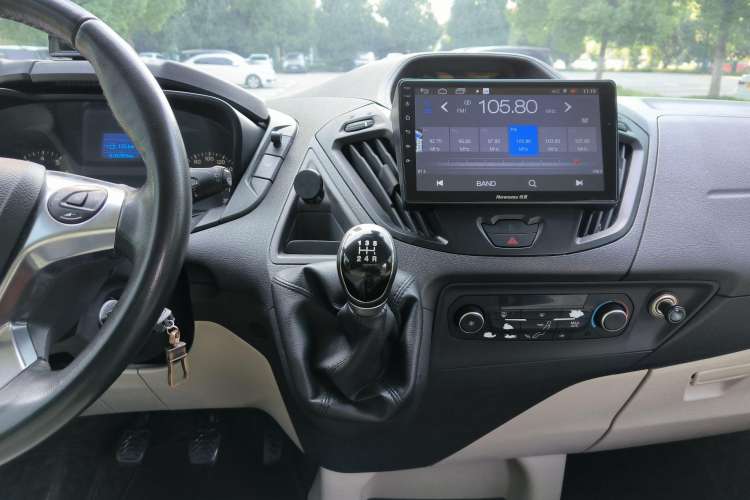 Used Ford Tourneo Custom 2016 2.0T Manual Elite Edition Interior 9