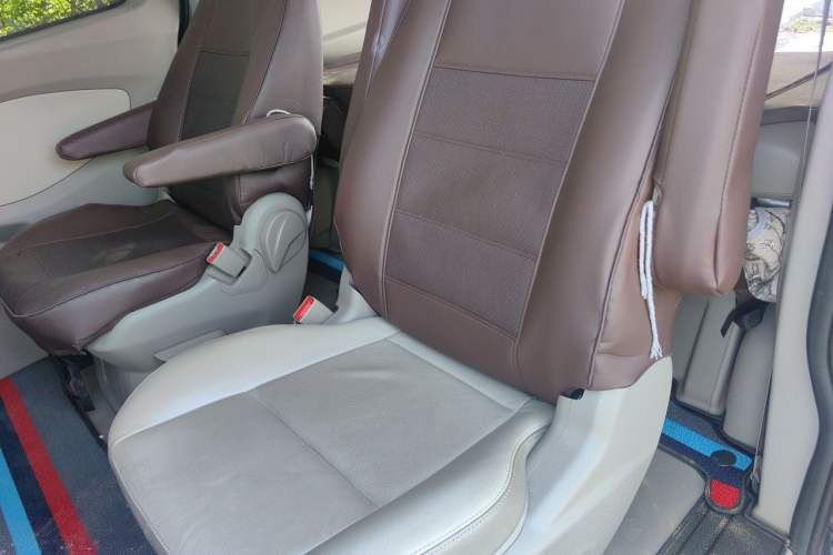 Used Ford Tourneo Custom 2016 2.0T Manual Elite Version Left Rear Seat