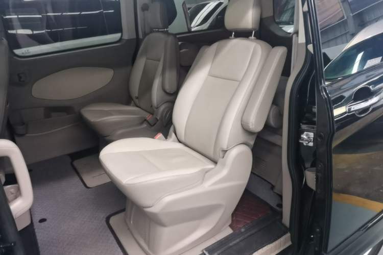 Used Ford Tourneo Custom 2016 2.0T Manual Elite Version Left Rear Seat