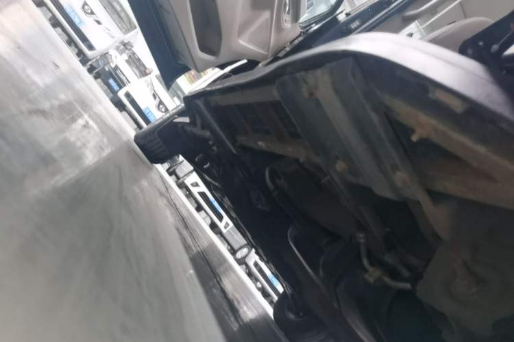 Used Ford Tourneo Custom 2016 2.0T Manual Elite Version Left Side Sill