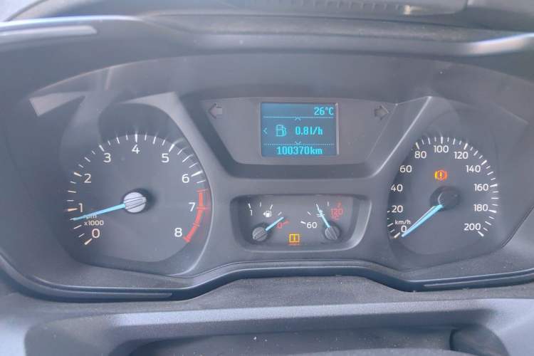 Used Ford Tourneo Custom 2016 2.0T Manual Elite Version Odometer Close Up