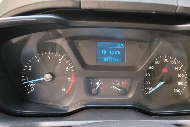 Used Ford Tourneo Custom 2016 2.0T Manual Elite Edition Odometer Close Up