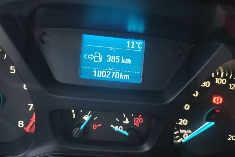 Used Ford Tourneo Custom 2016 2.0T Manual Elite Edition Odometer Close Up