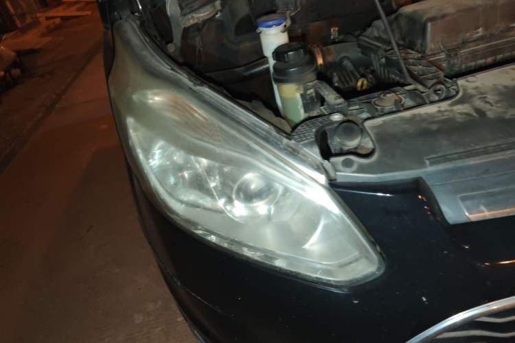 Used Ford Tourneo Custom 2016 2.0T Manual Elite Edition Right Front Headlight