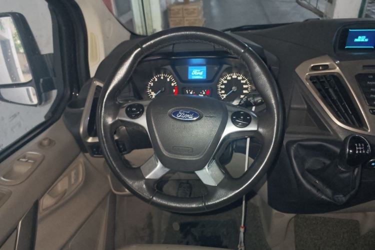 Used Ford Tourneo Custom 2016 2.0T Manual Elite Edition Steering Wheel