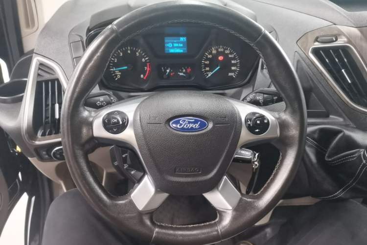Used Ford Tourneo Custom 2016 2.0T Manual Elite Version Steering Wheel