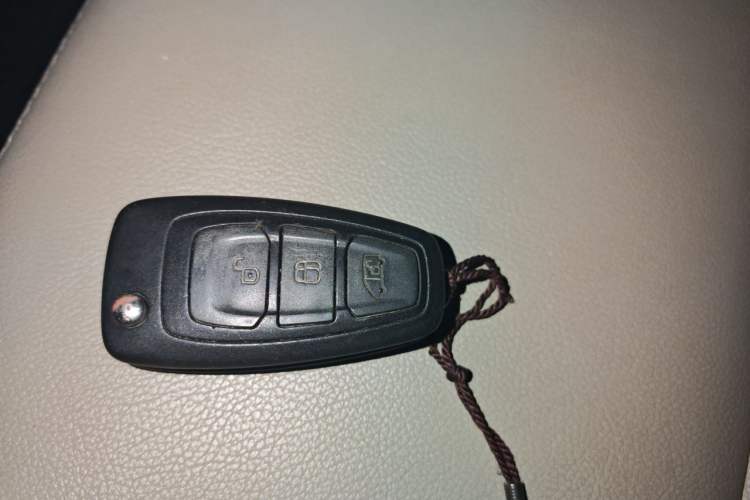 Used Ford Tourneo Custom 2016 2.0T Manual Elite Edition Vehicle Key