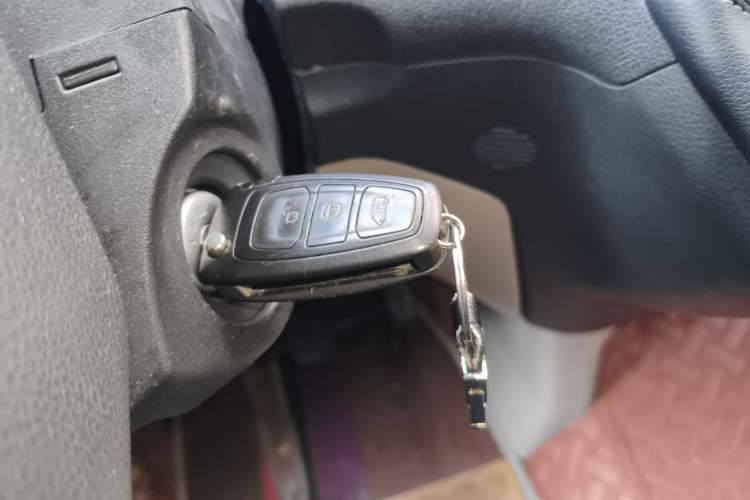 Used Ford Tourneo Custom 2016 2.0T Manual Elite Version Vehicle Key