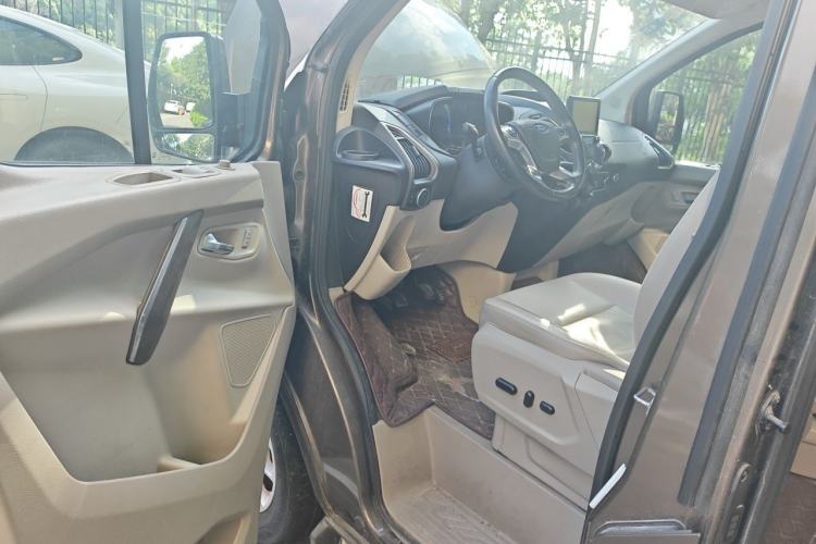 Used Ford Tourneo Custom 2016 2.0T Manual Elite Version Driver Seat