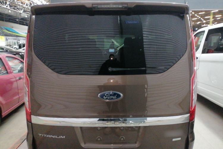 Used Ford Tourneo Custom 2016 2.0T Manual Elite Version Exterior 4