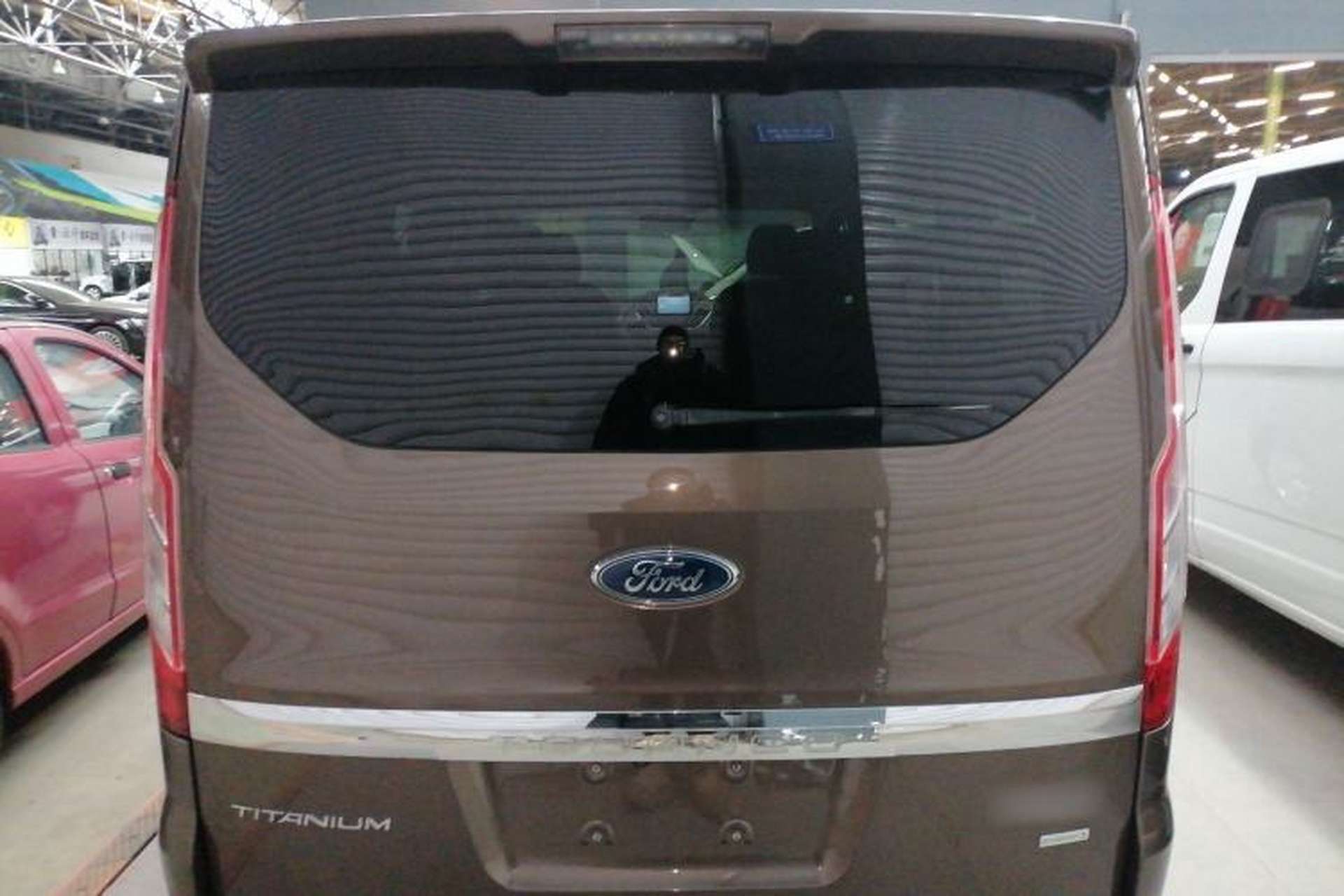 Used Ford Tourneo Custom 2016 2.0T Manual Elite Version Exterior 4