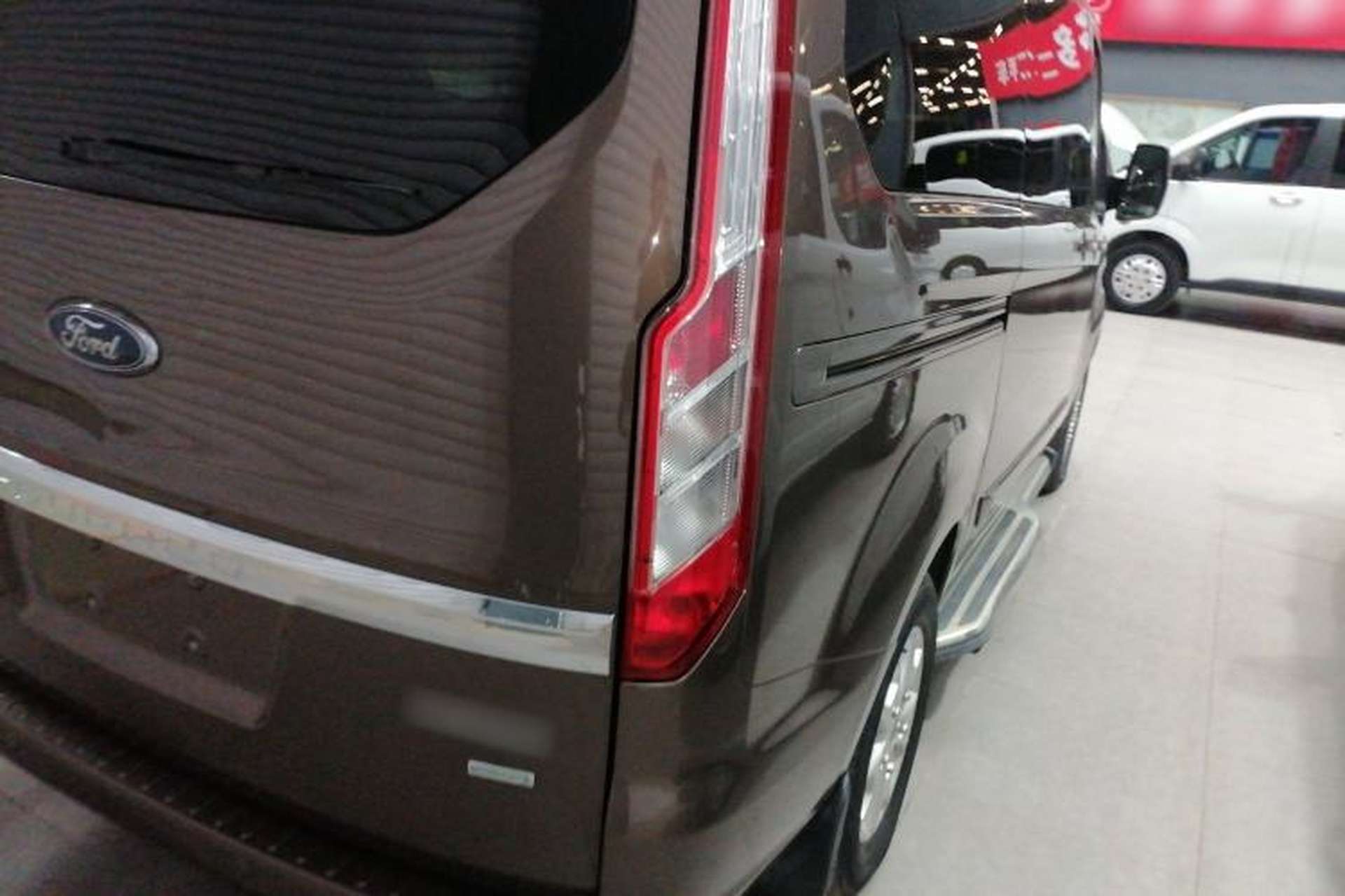 Used Ford Tourneo Custom 2016 2.0T Manual Elite Version Exterior 6