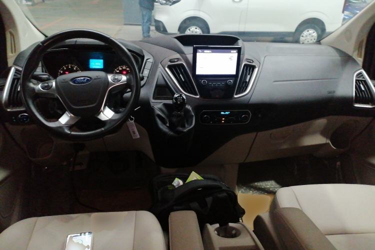 Used Ford Tourneo Custom 2016 2.0T Manual Elite Version Interior 2