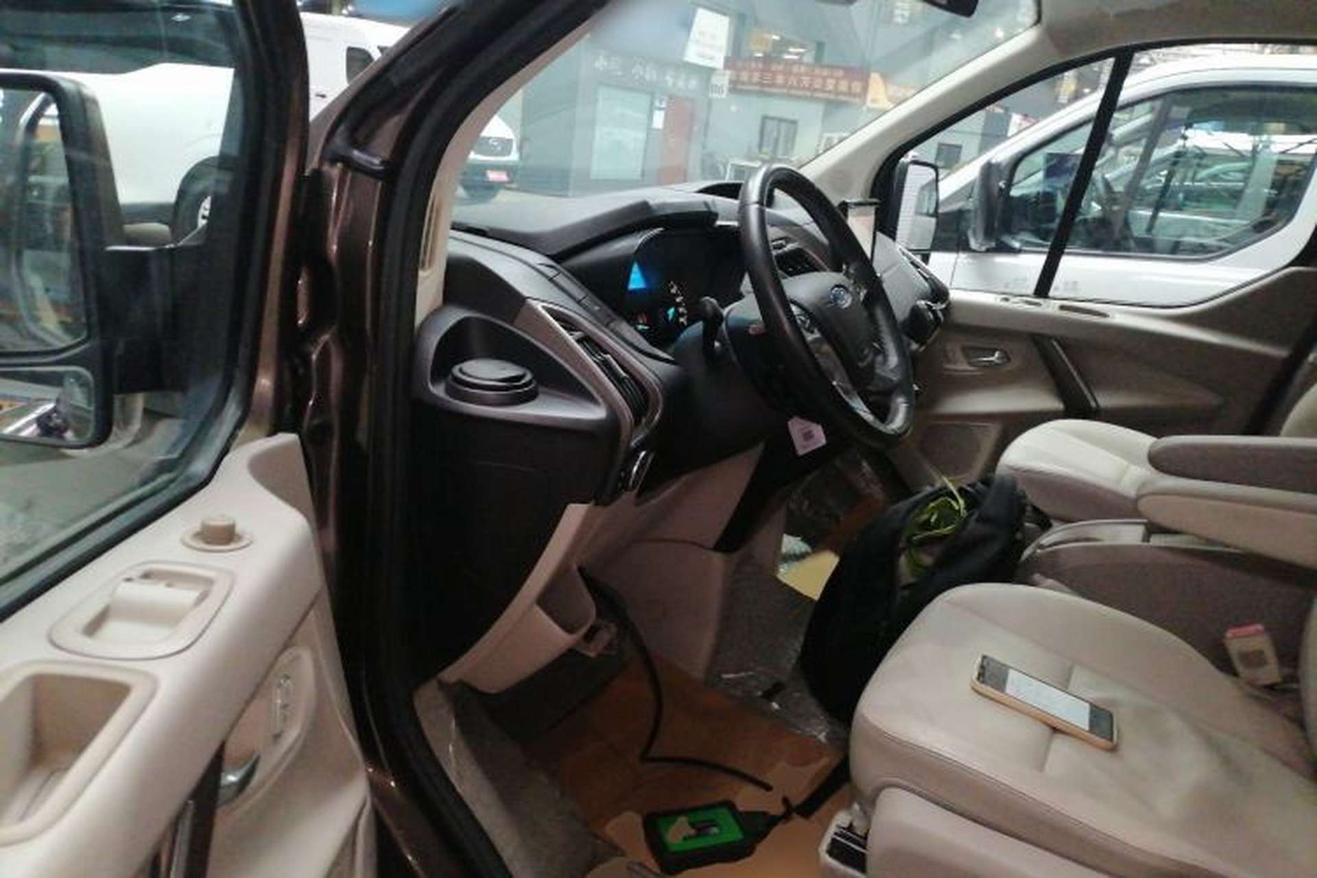 Used Ford Tourneo Custom 2016 2.0T Manual Elite Version Interior 3